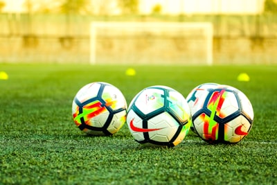 الأهلي والهلال السعوديتاريخ من المنافسة والتميز في كرة القدم السعودية