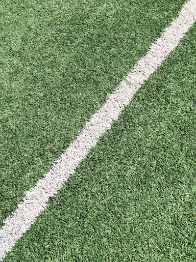 يوفنتوس وميلان مباشرمواجهة كلاسيكية في الدوري الإيطالي